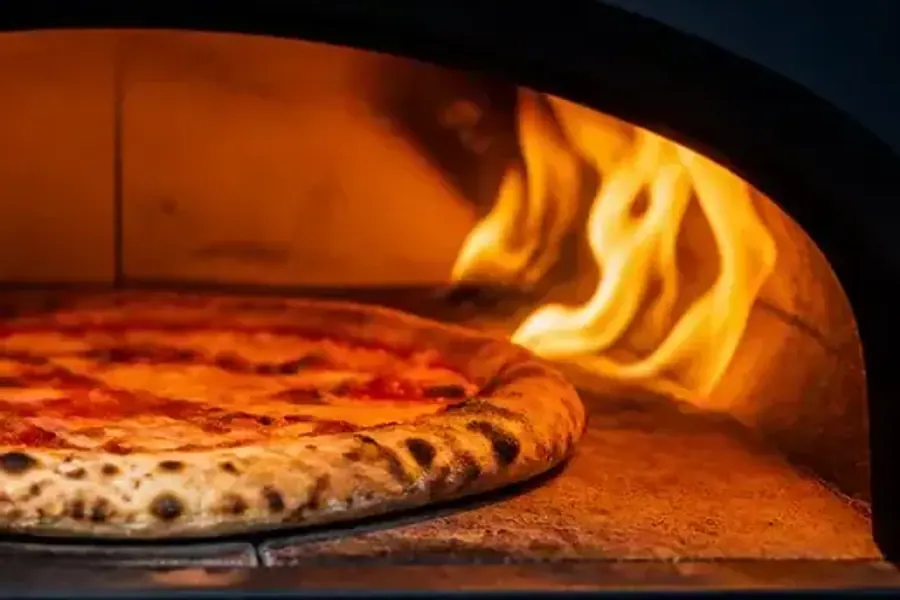 Pizza pečená v peci